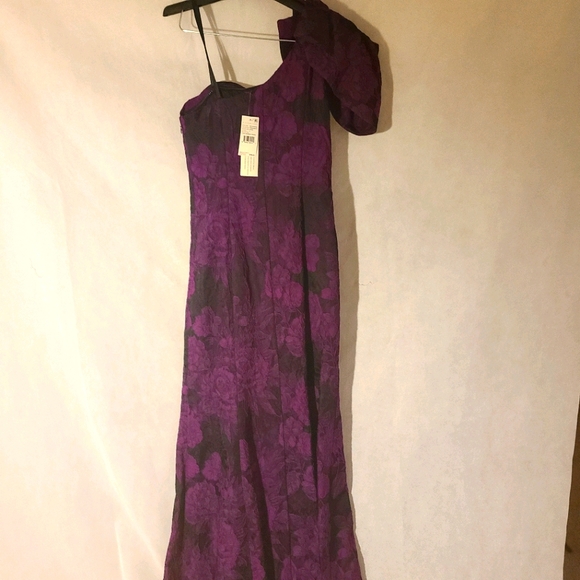 Aidan Mattox Draped 1Shoulder Floral Jacquard Gown - Picture 4 of 8
